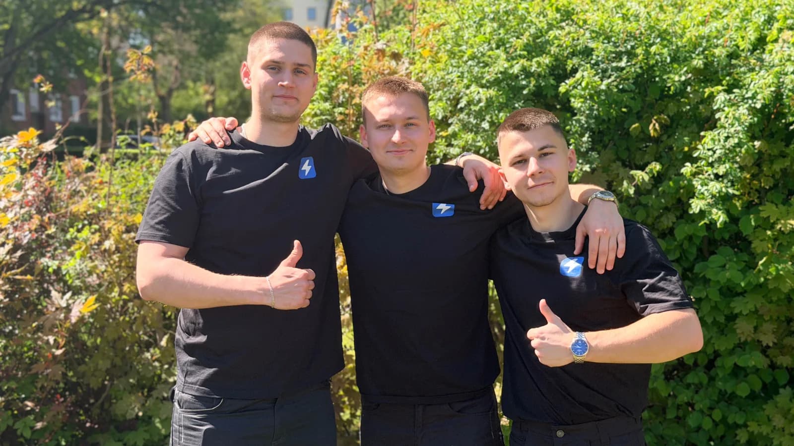 Das Team von Blitz Sanierung & Entrümpelung Hamburg – Serhii, Daniil und Oleksii