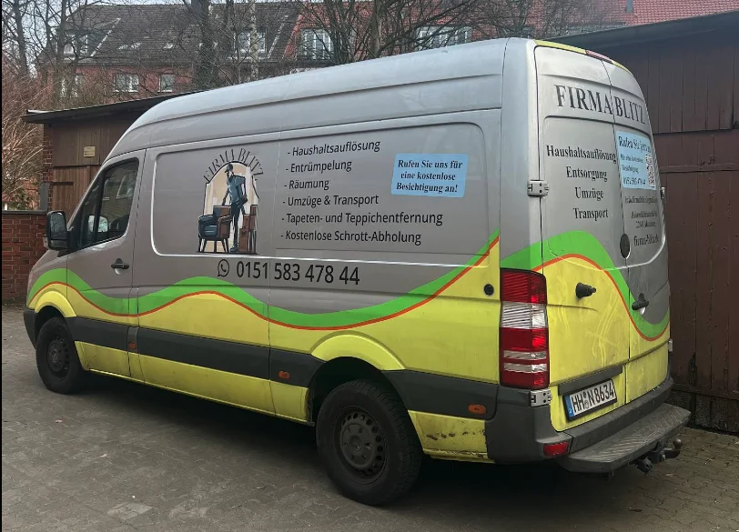 Blitz Firmenfahrzeug - Entrümpelung und Sanierung Hamburg